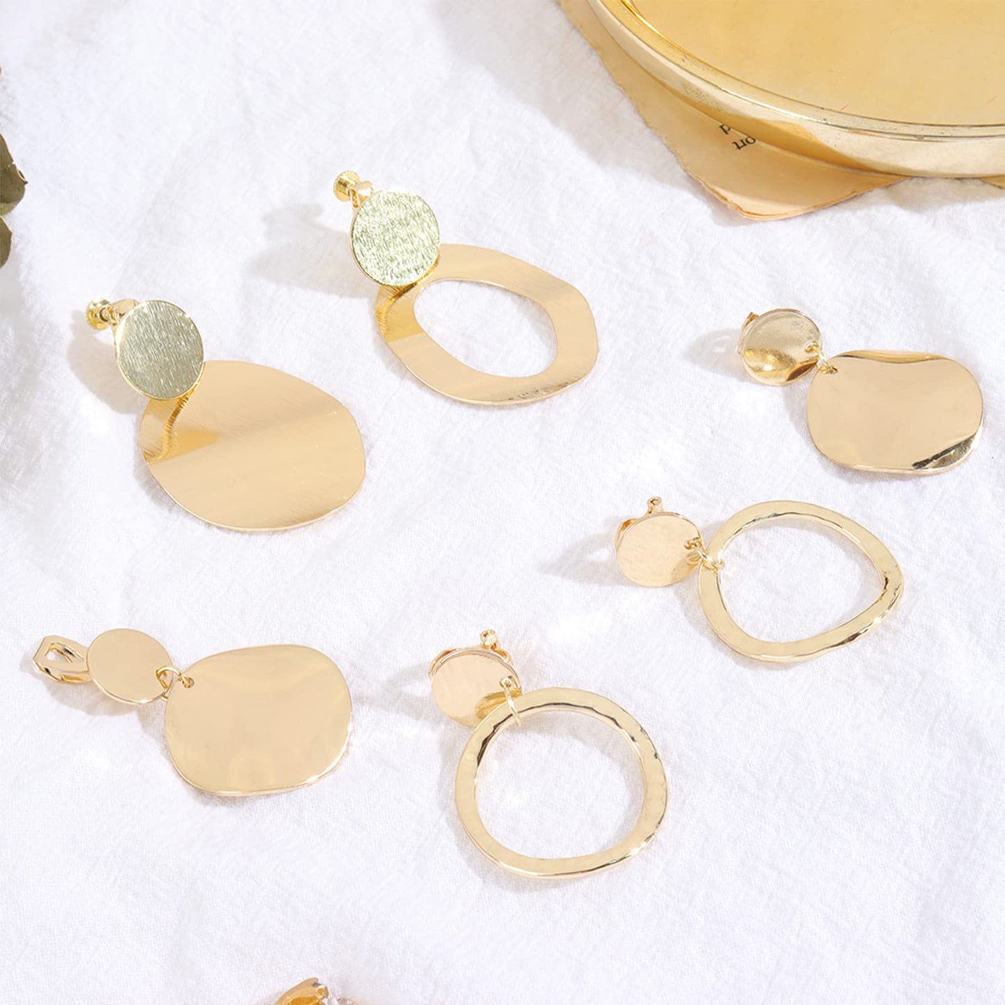 Ear Cuffs Non Piercing Christmas Stocking Stuffers Ear Cuff Earrings for Women Gifts Trendy Stuff Clip on Cartilage Earrings Stacks Fake Earrings Jewelry Gifts